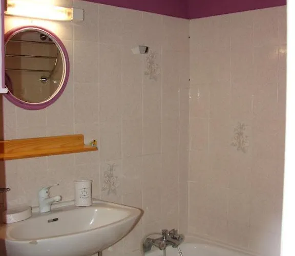 La Vallee De L'ouysse 度假居